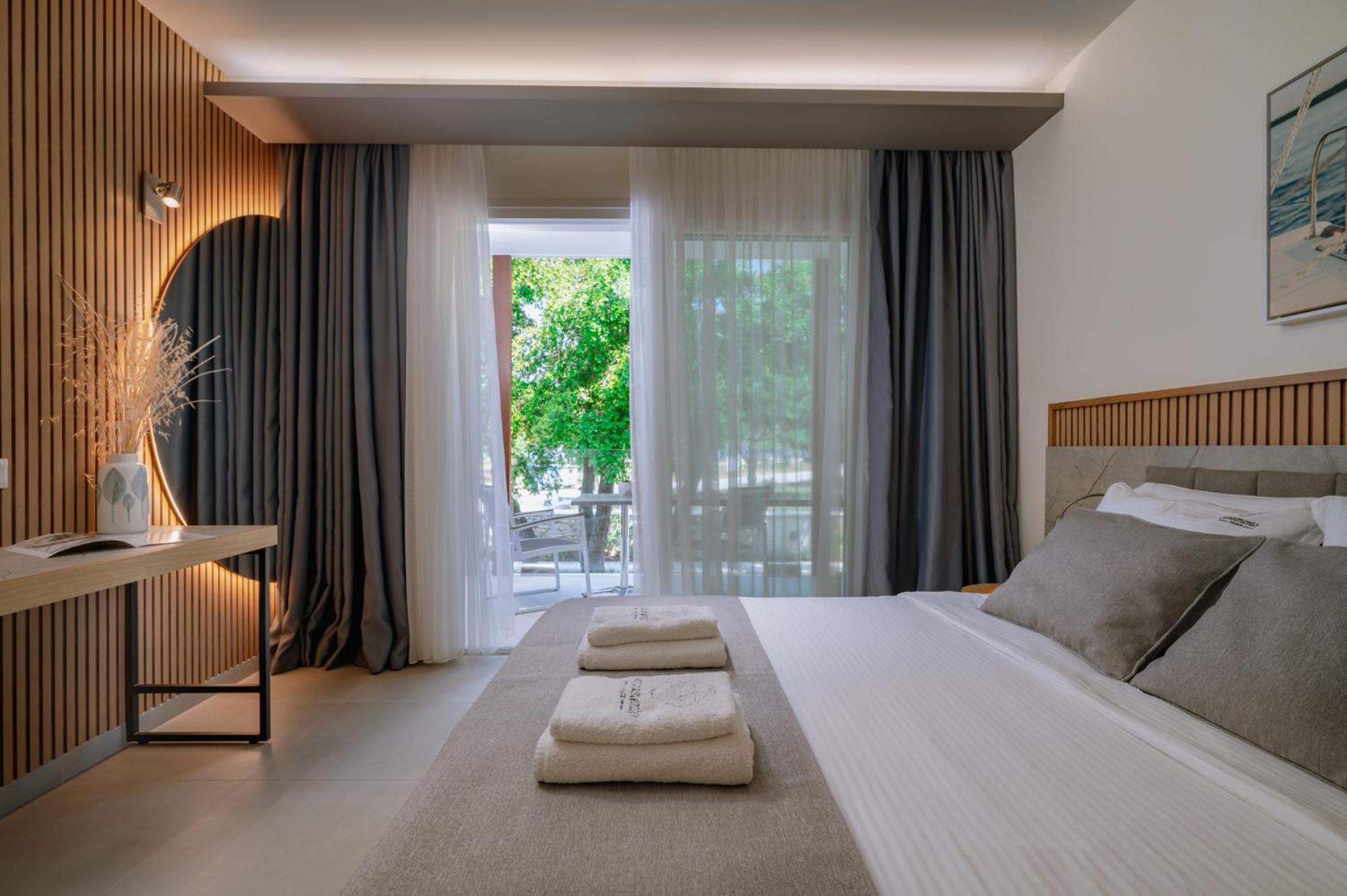 Aparthotel Sentimento Prínos Esterno foto